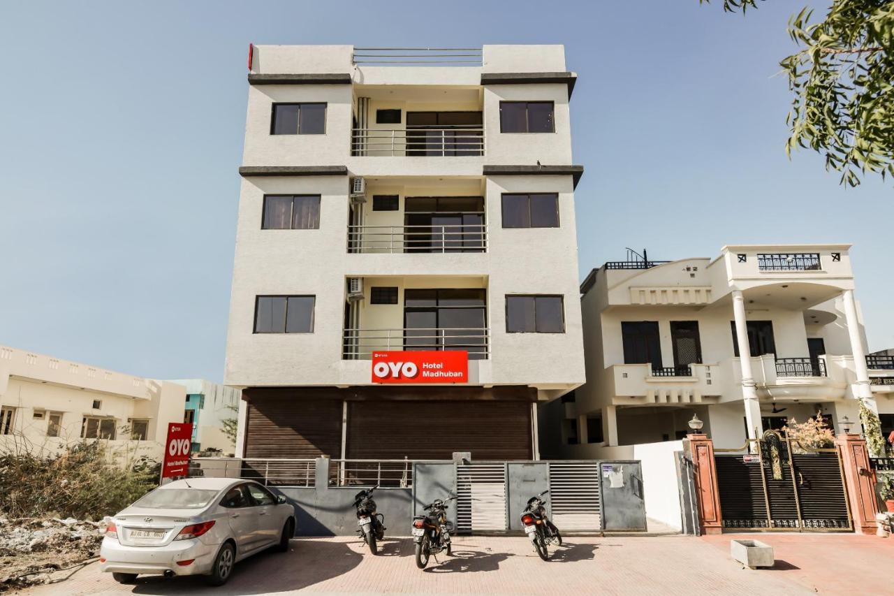Oyo 67335 Hotel Madhuban Ádzsmir Kültér fotó