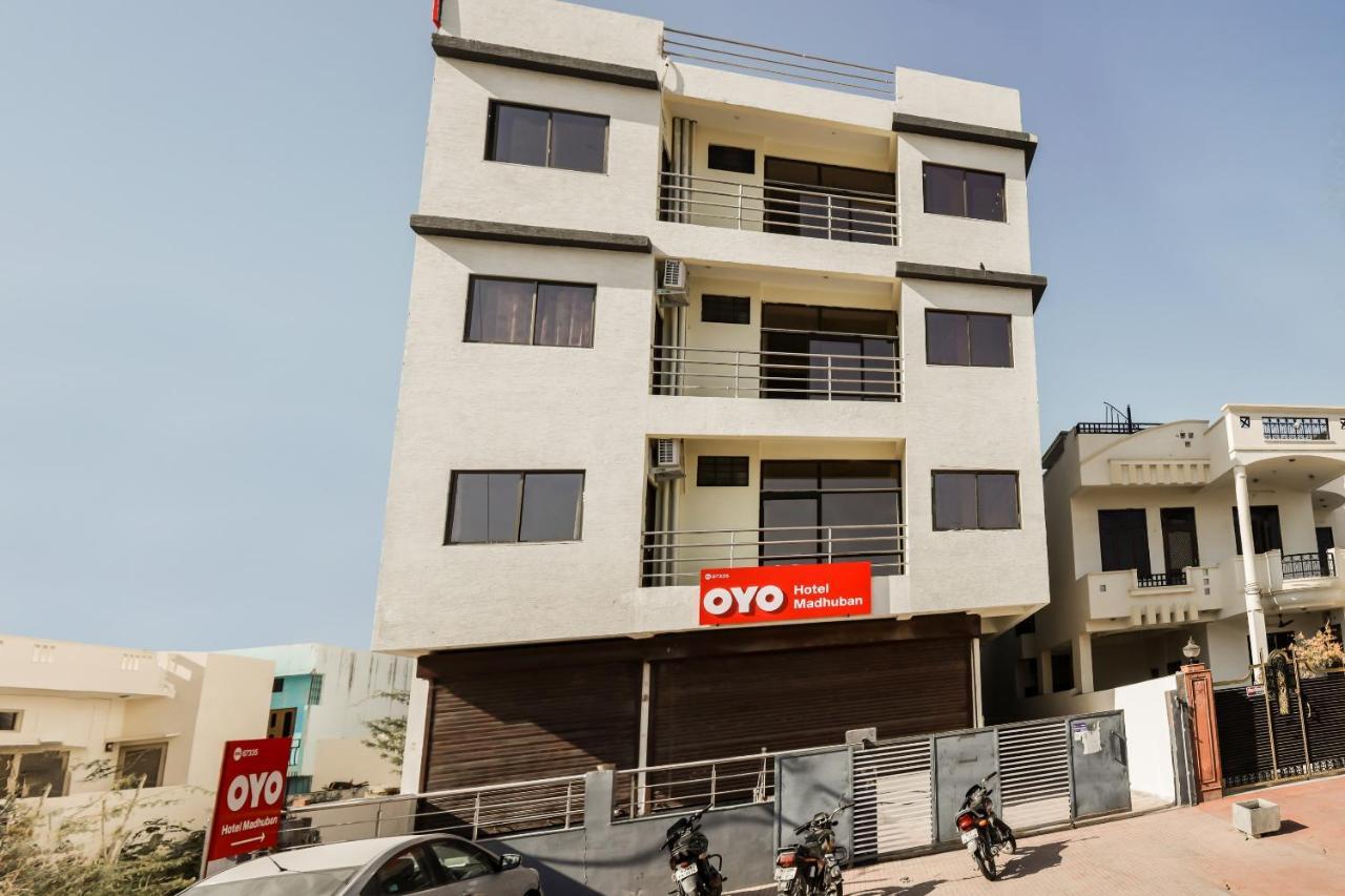 Oyo 67335 Hotel Madhuban Ádzsmir Kültér fotó